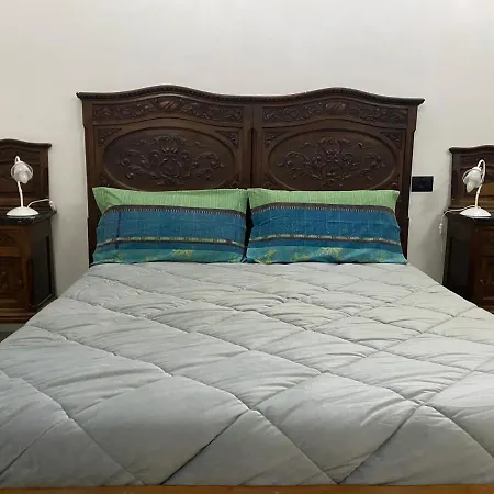 Ξενοδοχείο House *