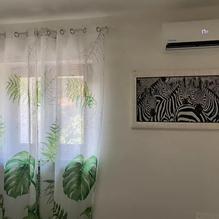 House Ξενοδοχείο *