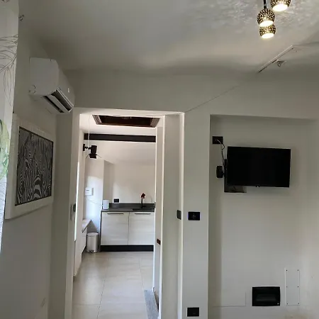 House Apartment *